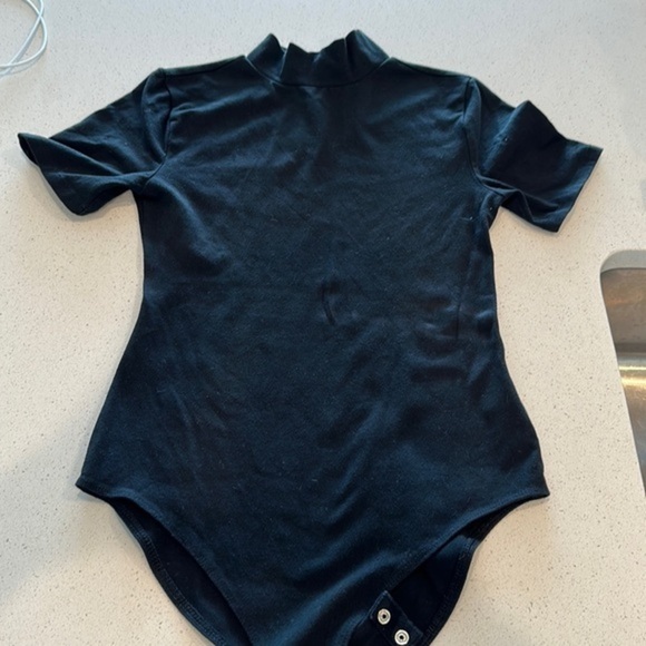 Forever 21 Tops - Forever 21 bodysuit - size small